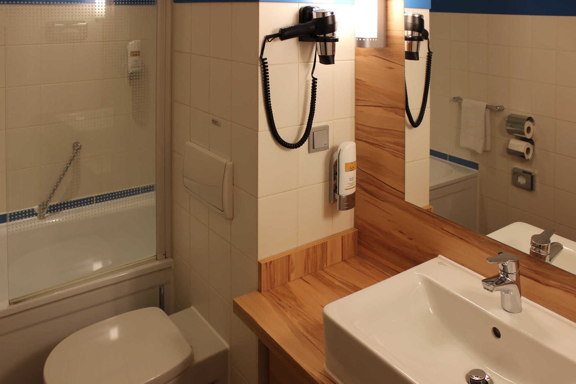 Quality Hotel, Star Inn Premium BRE 部屋 写真
